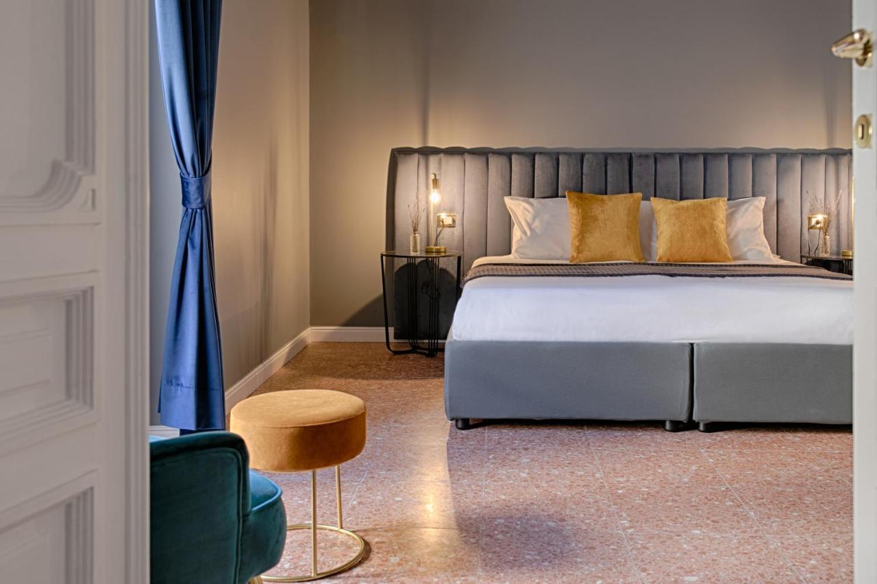 Quatrum Napoli - B&B Екстериор снимка