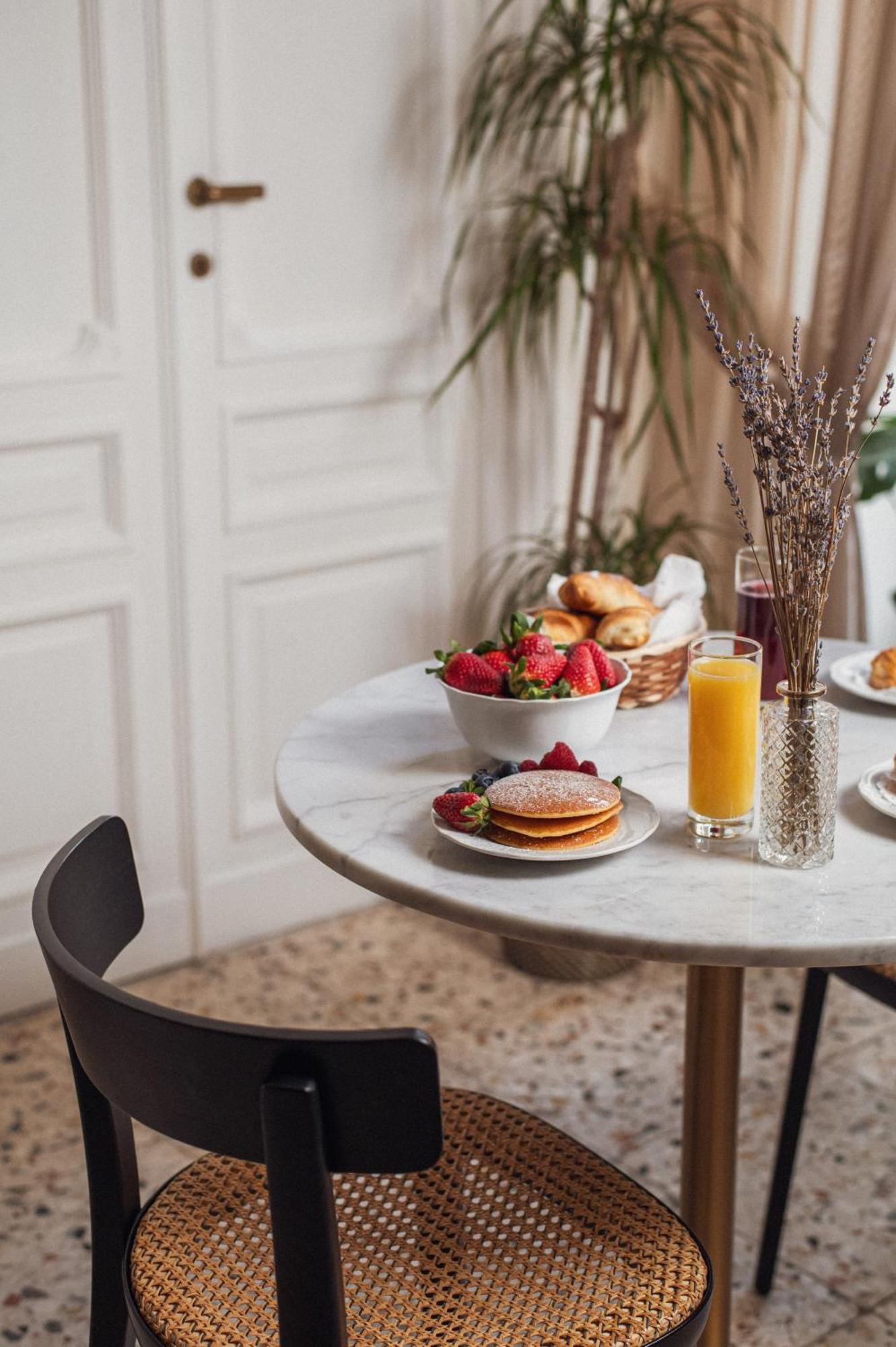 Quatrum Napoli - B&B Екстериор снимка