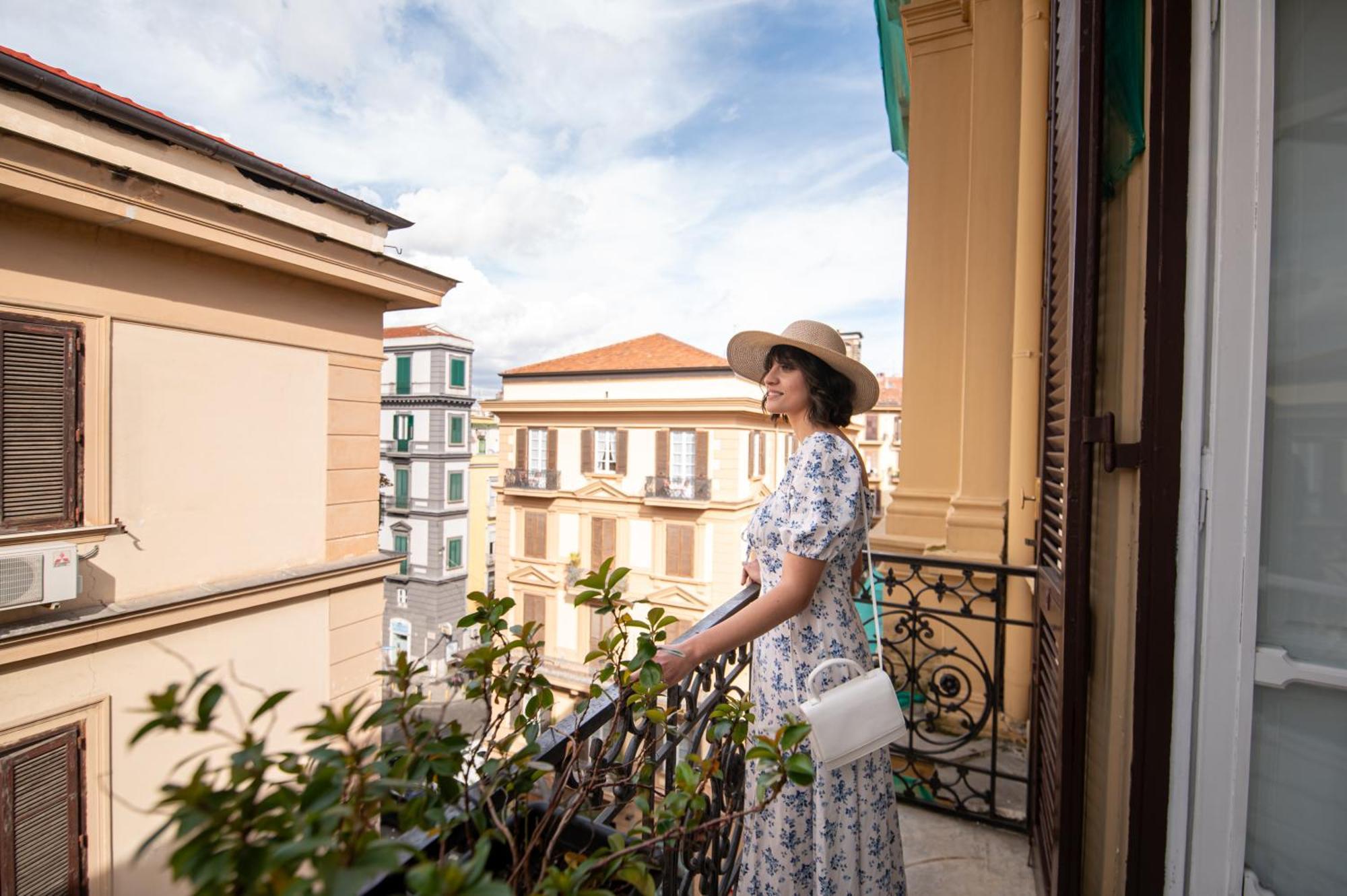Quatrum Napoli - B&B Екстериор снимка